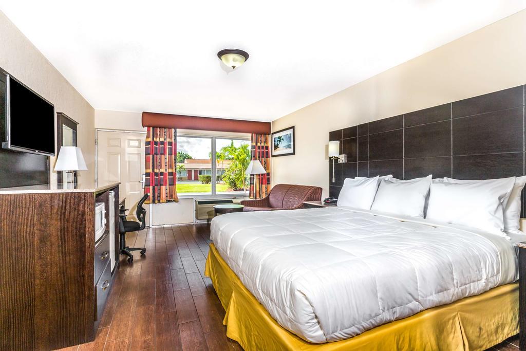 Econo Lodge Inn & Suites Florida City Εξωτερικό φωτογραφία