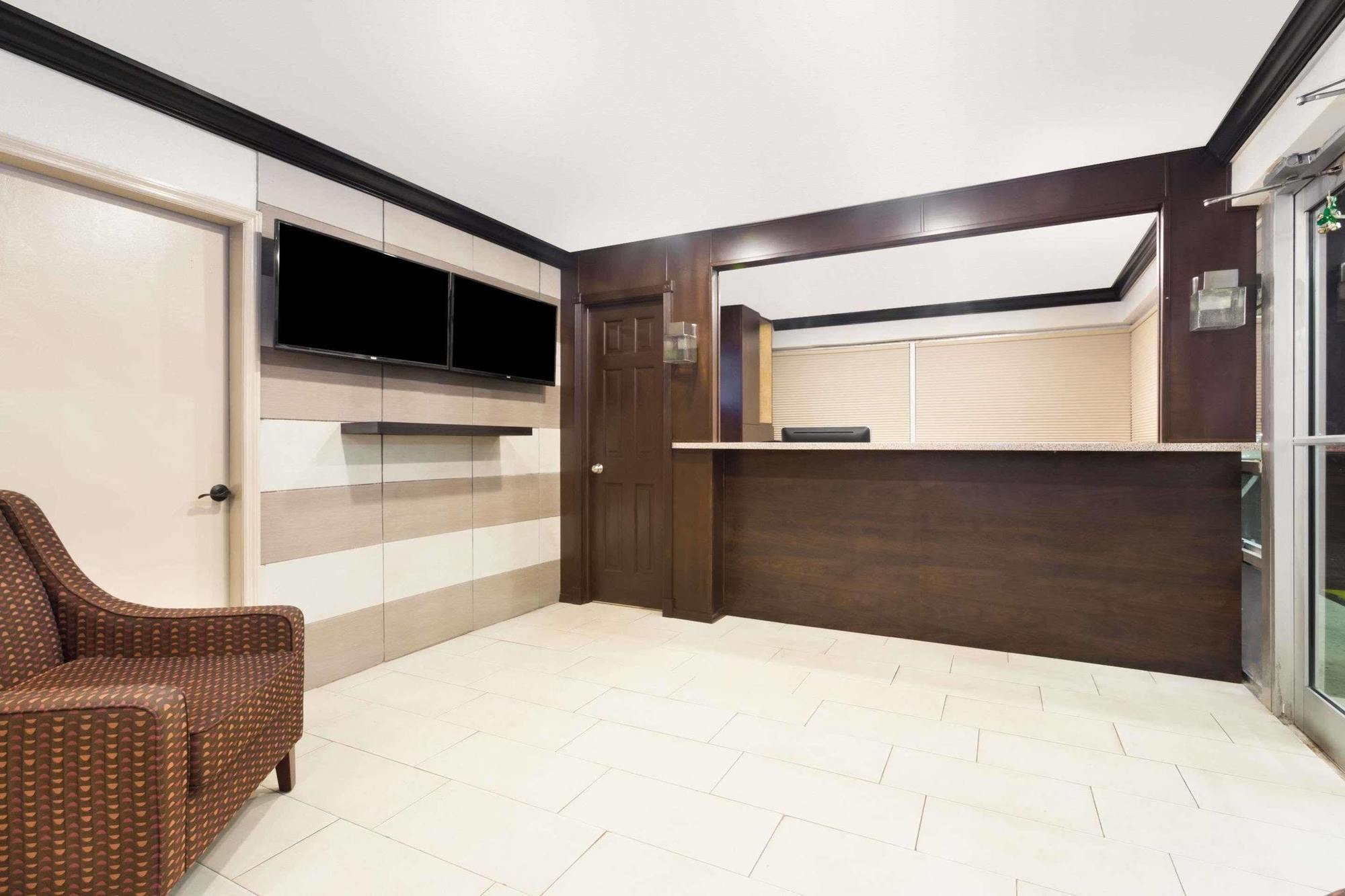 Econo Lodge Inn & Suites Florida City Εξωτερικό φωτογραφία