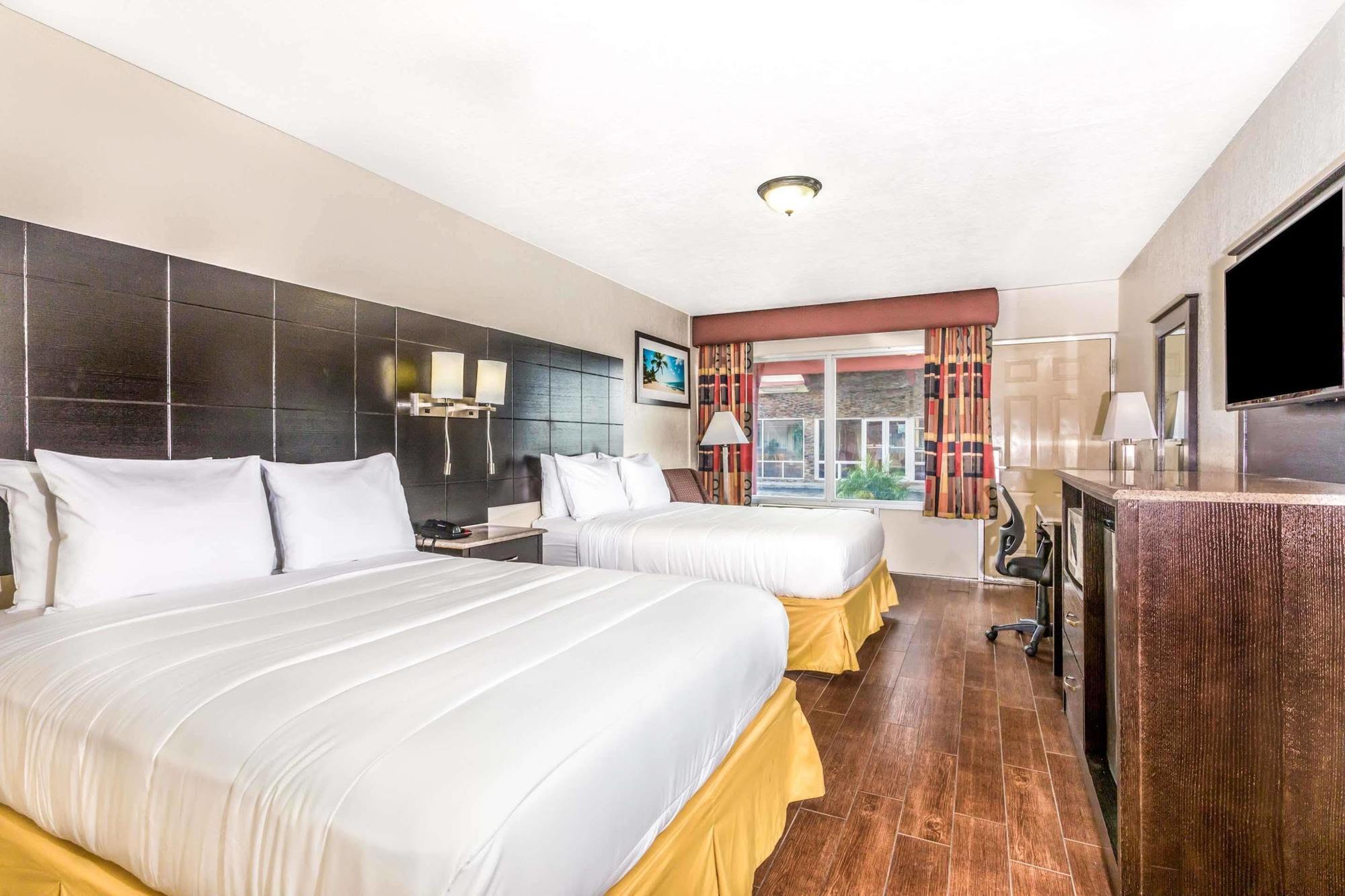 Econo Lodge Inn & Suites Florida City Εξωτερικό φωτογραφία