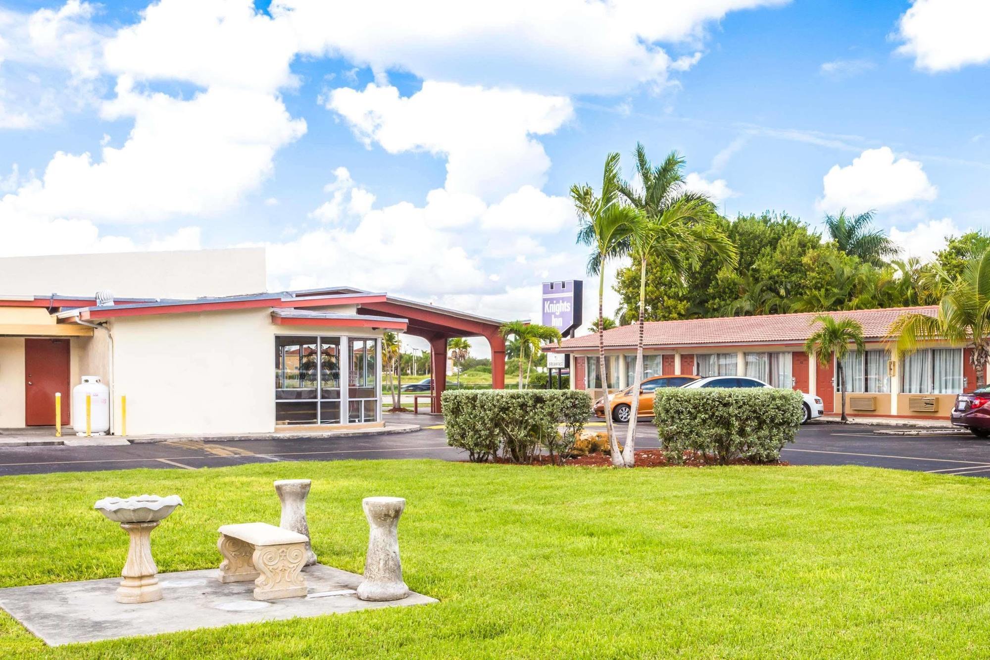 Econo Lodge Inn & Suites Florida City Εξωτερικό φωτογραφία